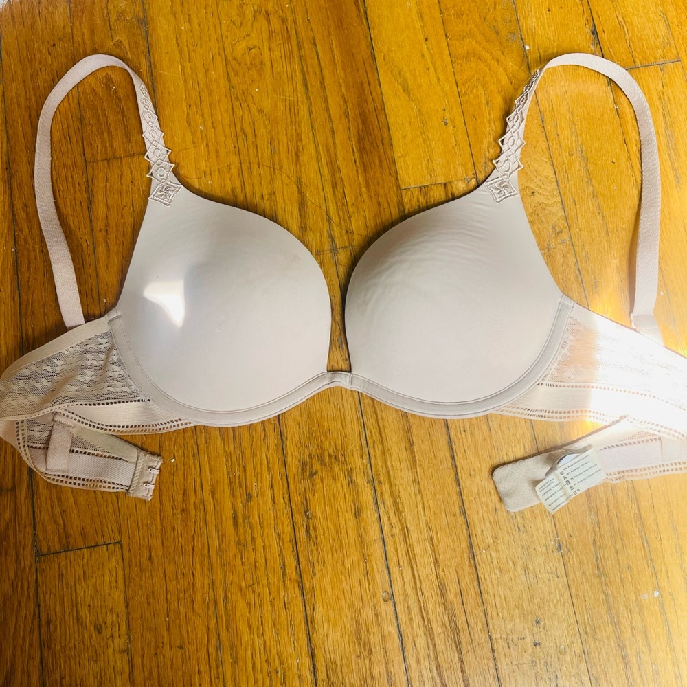 Simone Perele Cream molded bra 32-C.
